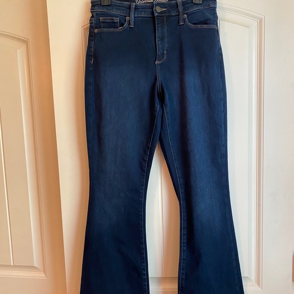 NEVER WORN Universal Threads Flare Jeans